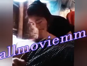 လီးစုပ်ပေးနေတာလေးတဖြတ်