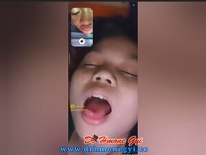 #1 ရှယ်ချက်ပြပေးတဲ့အကိတ်မလေး မြန်မာအပြာကား